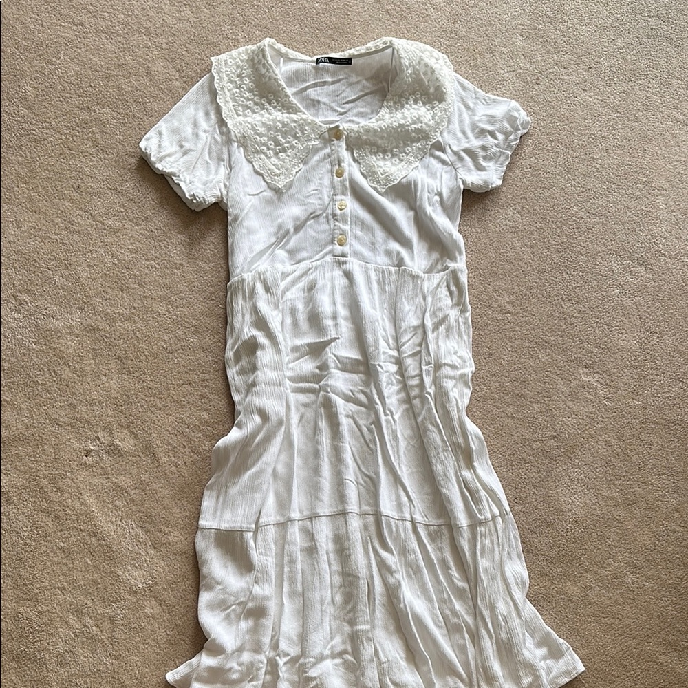 Zara. Elegant White Lace Collar Dress